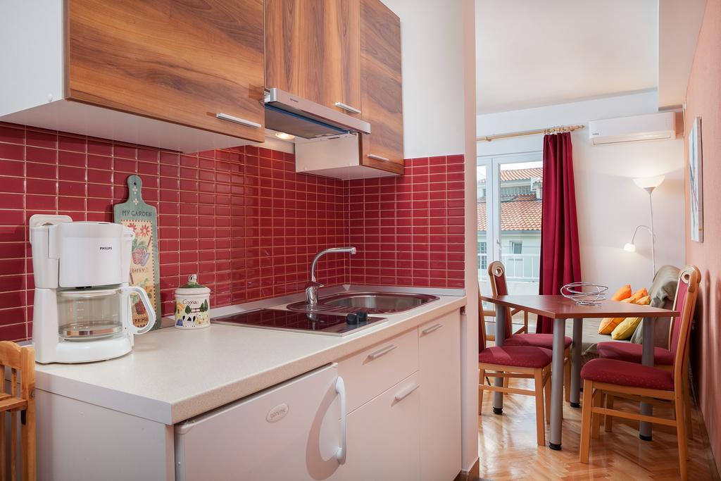 Apartment & Rooms Meri Tucepi Ngoại thất bức ảnh